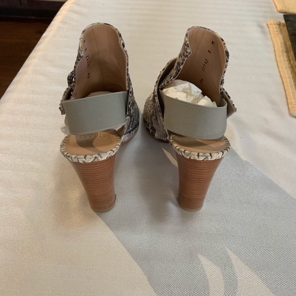 Stuart Weitzman Women’s Size 8 Shoe